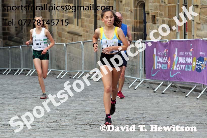 Finish of the Durham City Run 5k,  Durham City Run 5k and 10k. Photo: David T. Hewitson/Sports for All Pics
